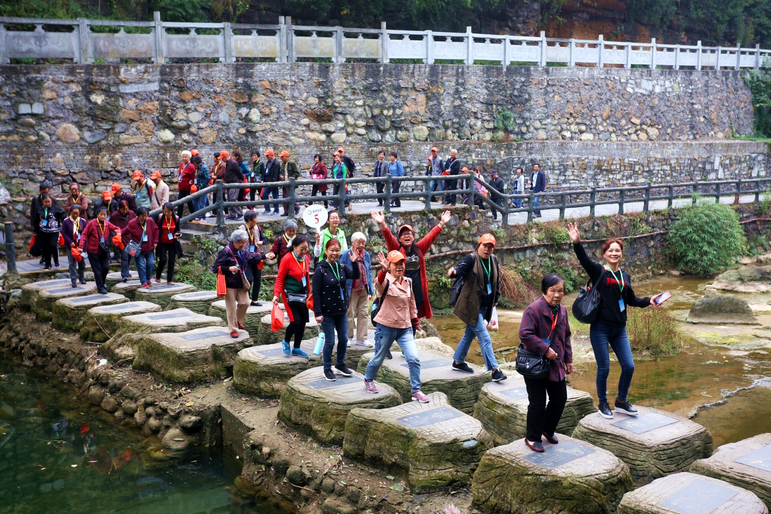 1540197868101012.jpg 1540197868101012.jpg